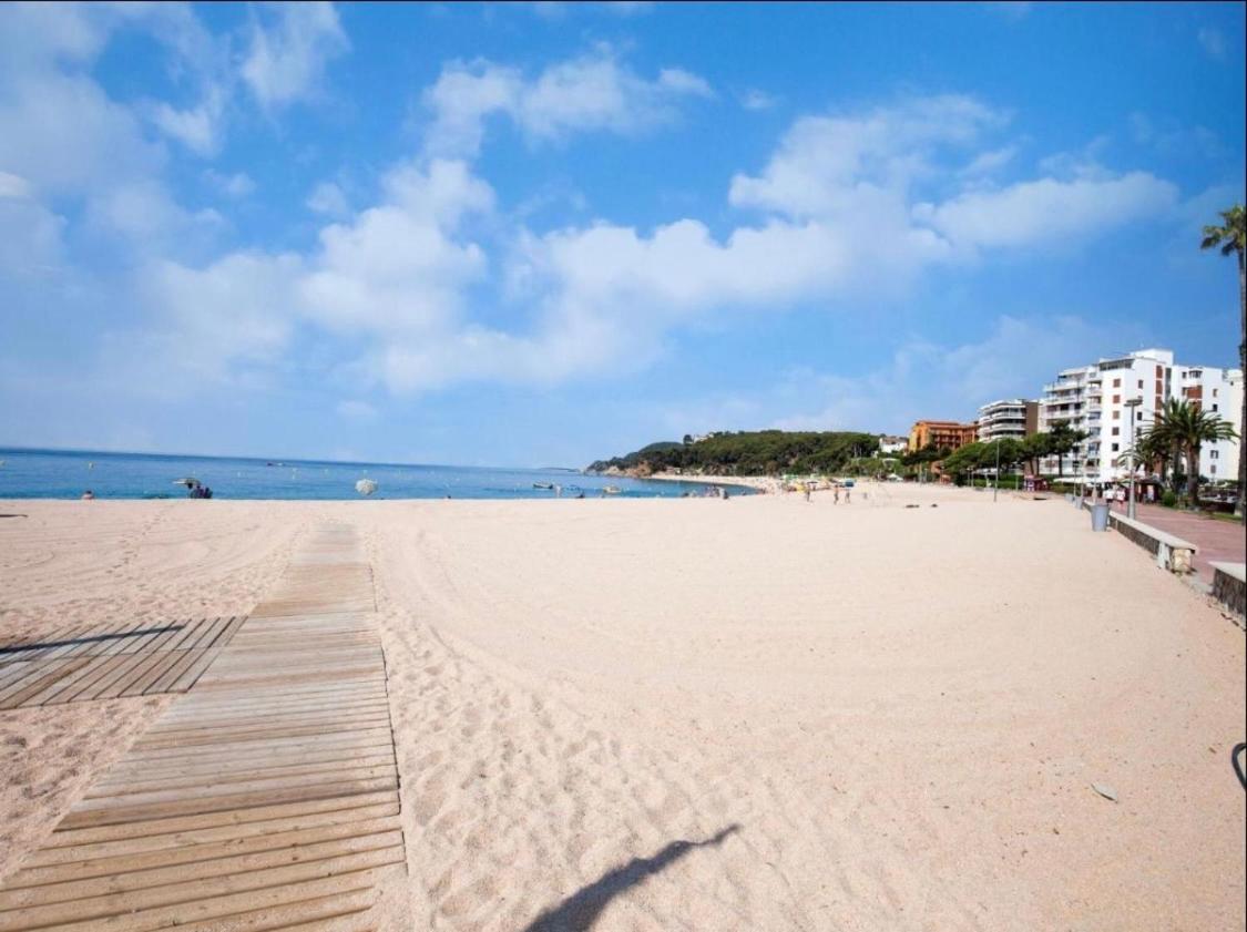Seahomes Vacations, La Mer Bleue, Beach&Pool, Pk, Full Equipped In Fenals Beach Lloret de Mar Buitenkant foto