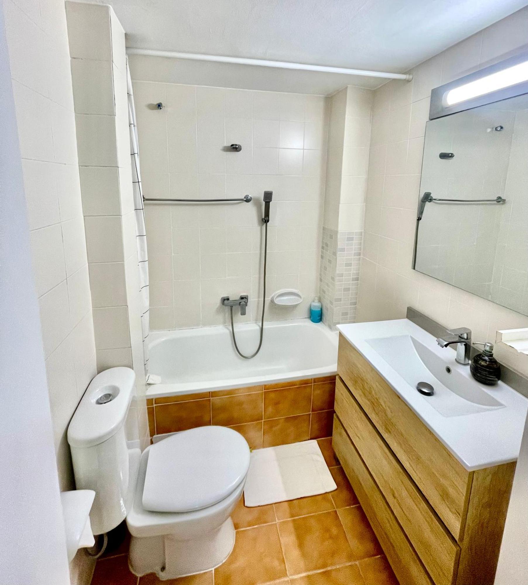 Seahomes Vacations, La Mer Bleue, Beach&Pool, Pk, Full Equipped In Fenals Beach Lloret de Mar Buitenkant foto